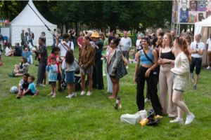 publiek_houtnacht-2022_archie-backx-1_300x200